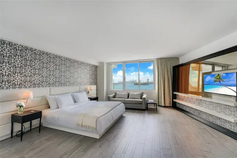 1100 West Ave # 918, Miami Beach FL 33139