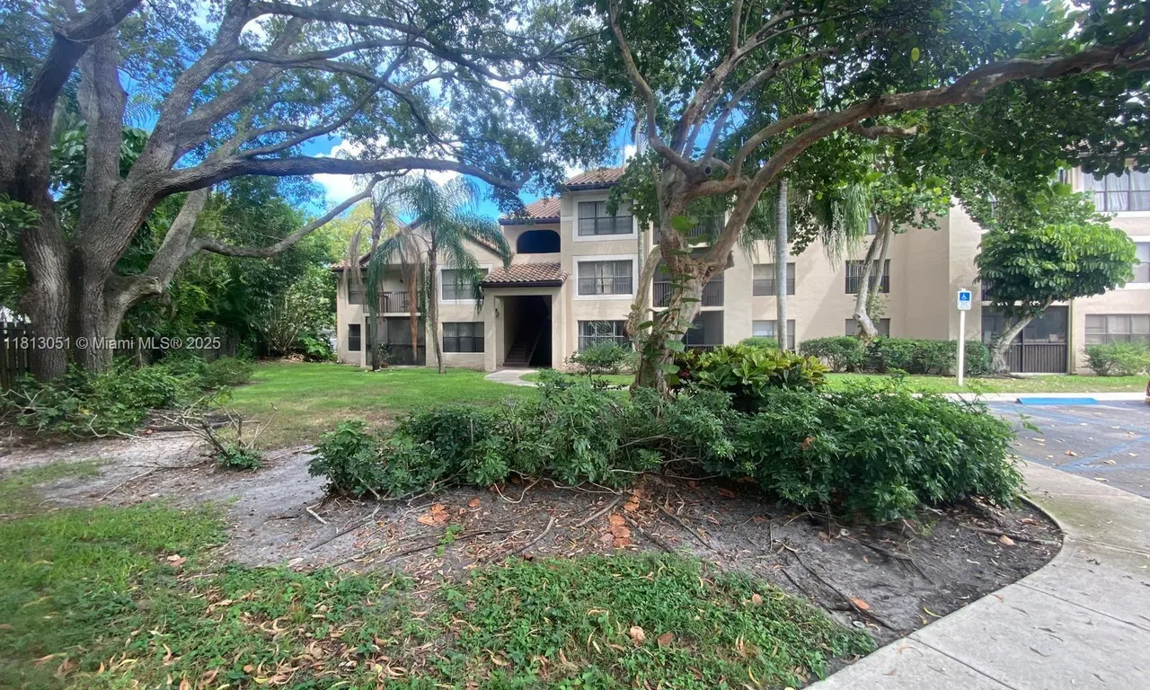4201 W McNab Rd # 11, Pompano Beach FL 33069