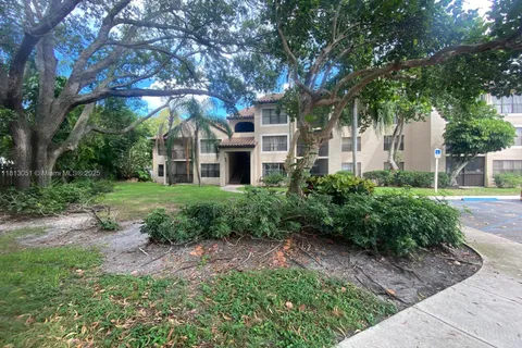 4201 W McNab Rd # 11, Pompano Beach FL 33069