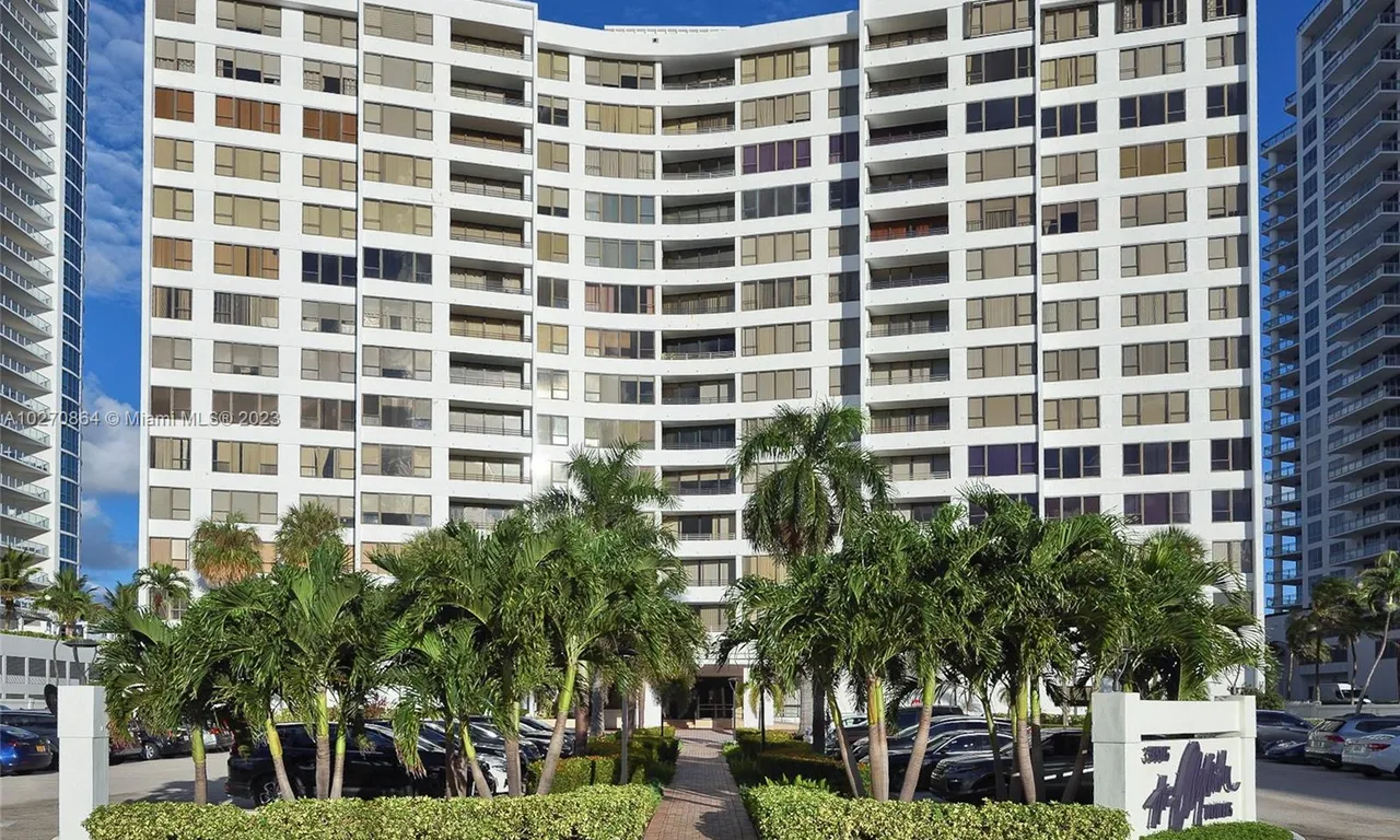 3505 S Ocean Dr # 104, Hollywood FL 33019