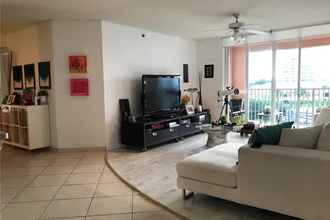 19999 E Country Club Dr # 1508, Aventura FL 33180