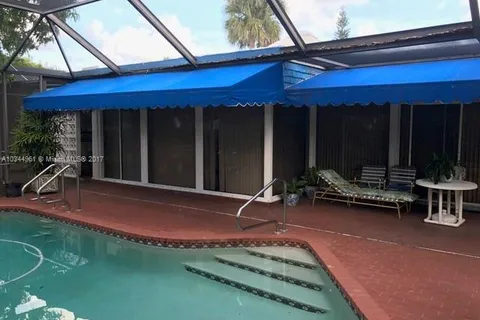 5205 Avocado Dr, Tamarac FL 33319