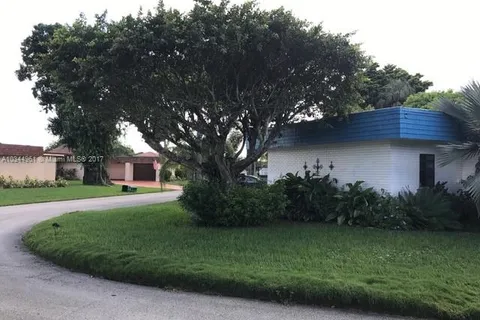 5205 Avocado Dr, Tamarac FL 33319