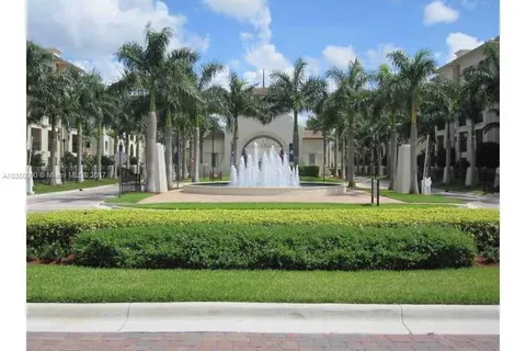 3261 NW 125th Ave, Sunrise FL 33323