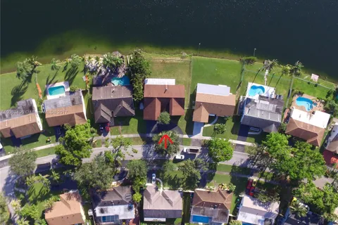 5526 SW 118th Ave, Cooper City FL 33330