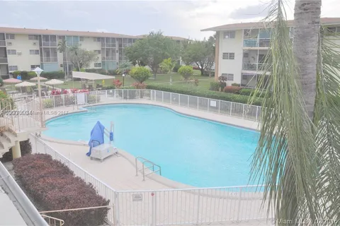 16701 NE 13th Ave # 208, North Miami Beach FL 33162
