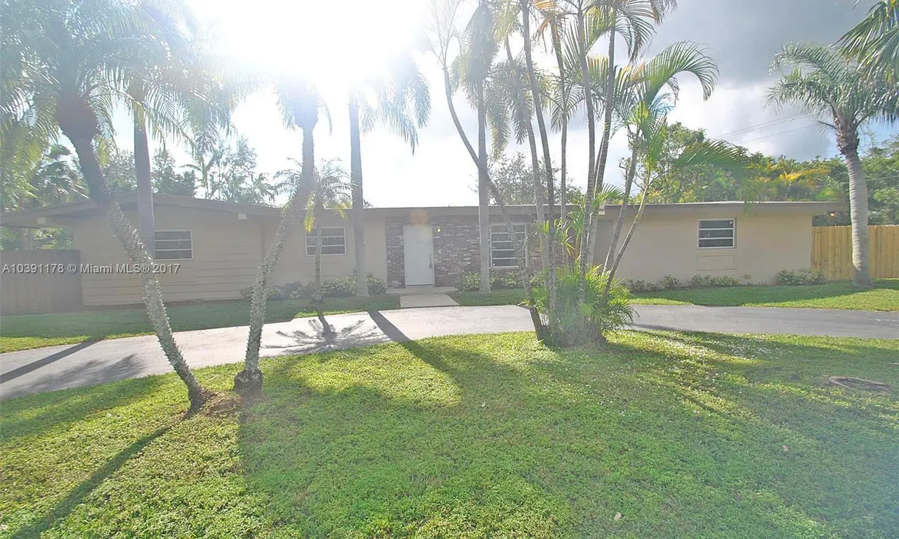 7650 SW 135th St, Pinecrest FL 33156