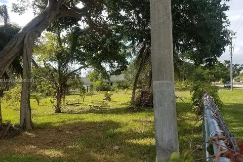 8520 SW 198 ST, Cutler Bay FL 33189