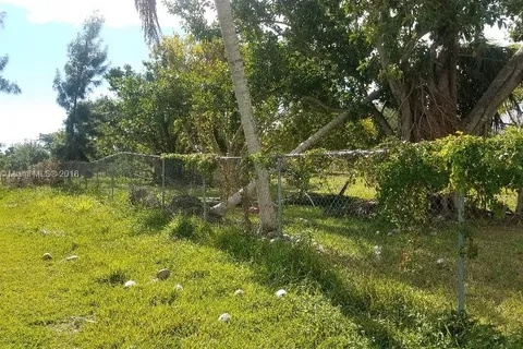 8520 SW 198 ST, Cutler Bay FL 33189
