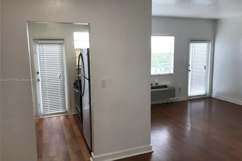 7510 Carlyle Ave # 3, Miami Beach FL 33141