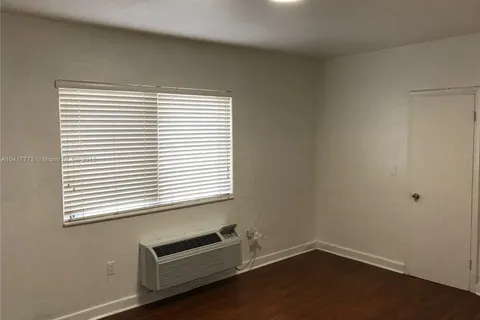 7510 Carlyle Ave # 3, Miami Beach FL 33141