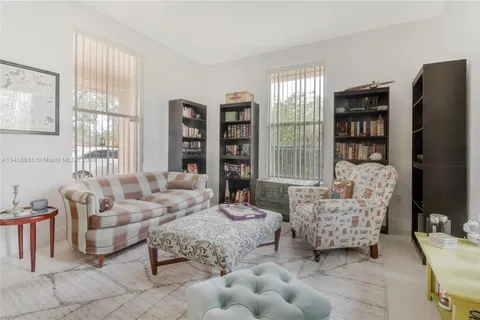 3660 Franklin Ave, Miami FL 33133