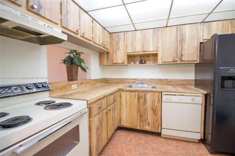 10625 SW 112th Ave # 105, Miami FL 33176