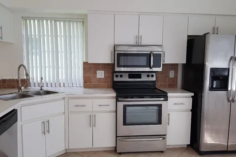 645 Spinnaker, Weston FL 33326