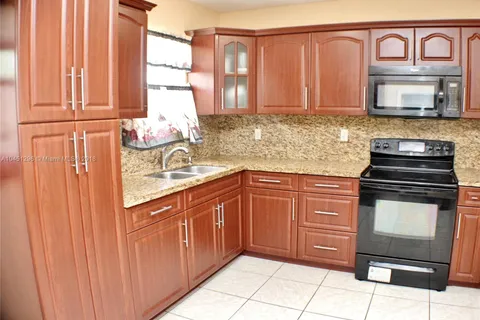 1142 NW 15th Ave, Fort Lauderdale FL 33311