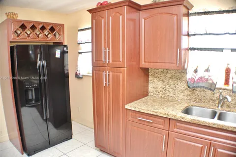 1142 NW 15th Ave, Fort Lauderdale FL 33311