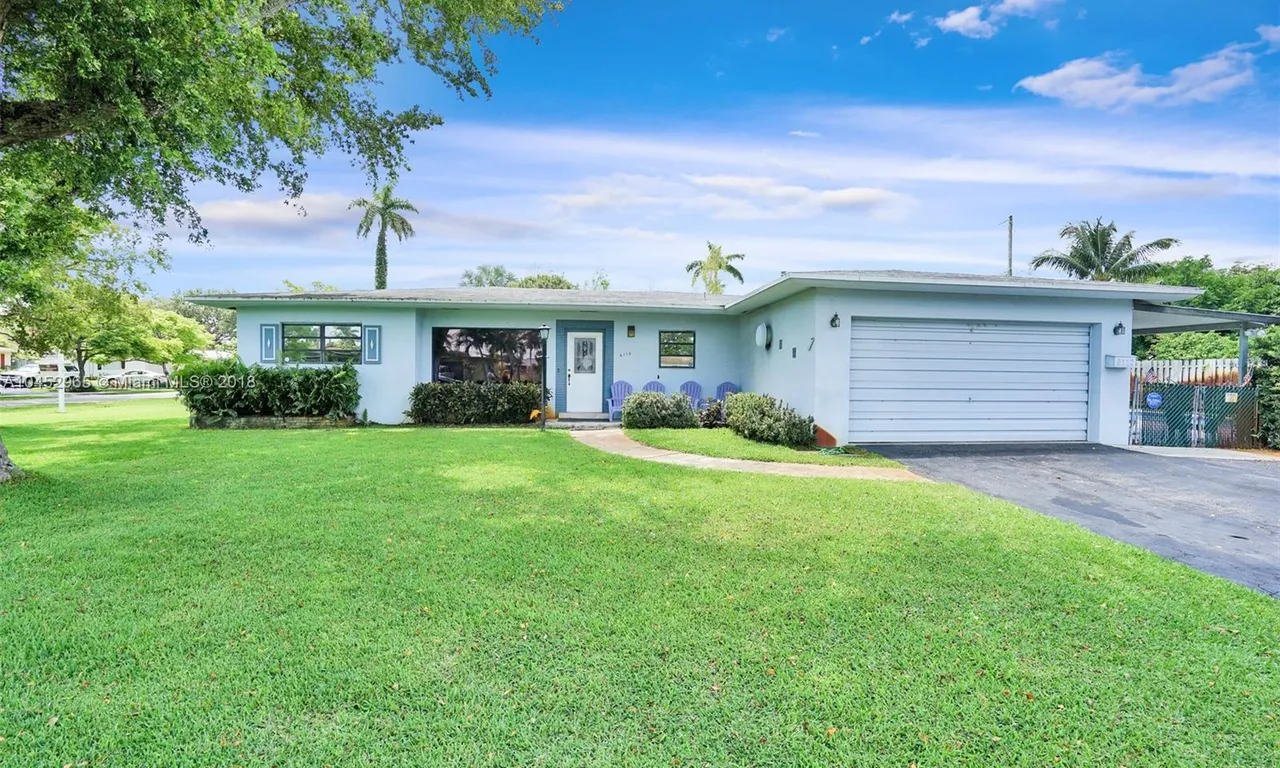 6112 Pine Ter, Plantation FL 33317