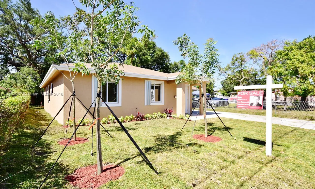 813 NW 56th St, Miami FL 33127