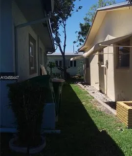 7300 NW 60th St, Tamarac FL 33321