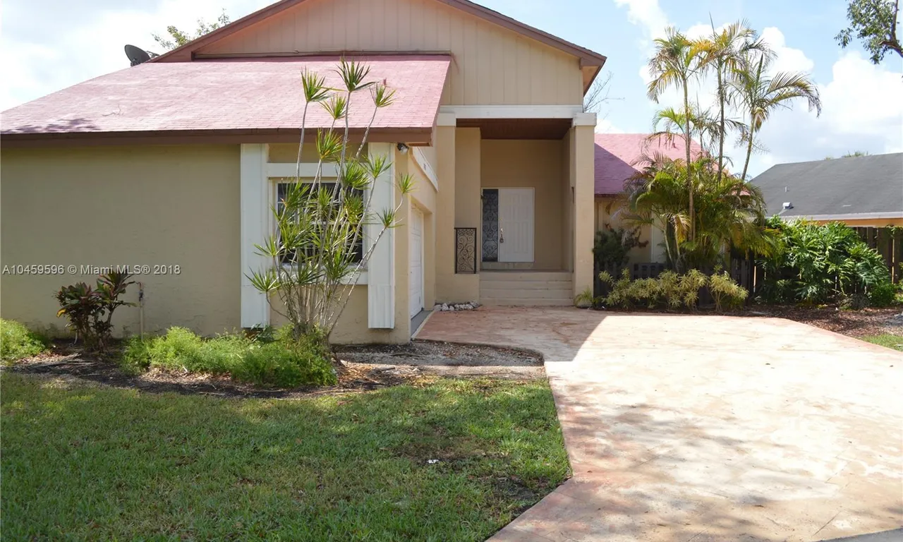 14732 SW 42nd Ln, Miami FL 33185
