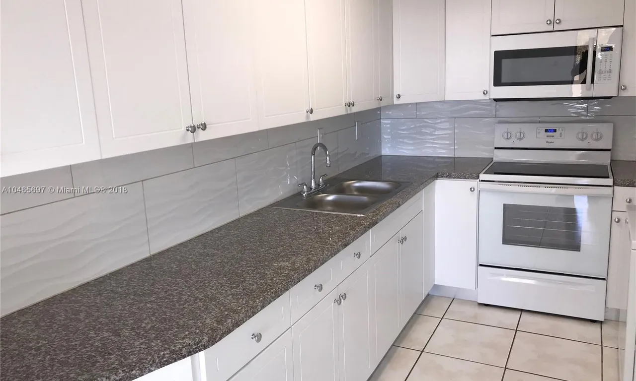 10000 NW 80th Ct # 2456, Hialeah Gardens FL 33016