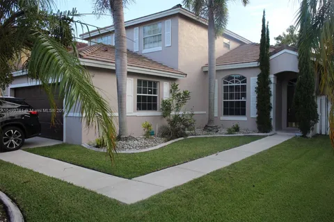 1920 NW 180th Way, Pembroke Pines FL 33029
