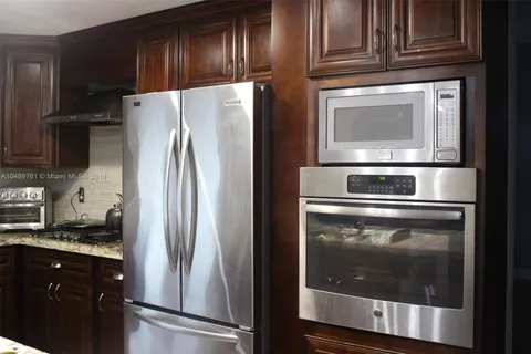 1920 NW 180th Way, Pembroke Pines FL 33029