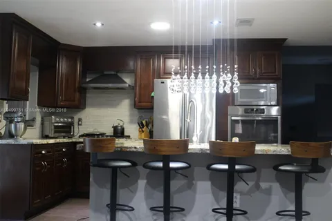 1920 NW 180th Way, Pembroke Pines FL 33029