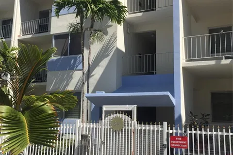 641 Espanola Way # 9, Miami Beach FL 33139