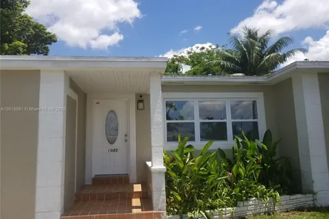 1085 NW 133rd St, North Miami FL 33168