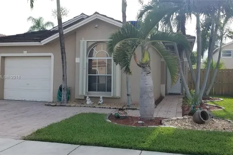 14732 SW 155th Pl, Miami FL 33196