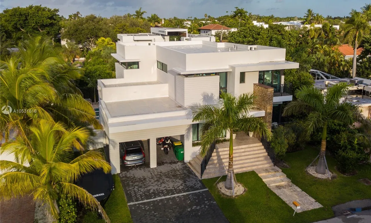 762 Fernwood Rd, Key Biscayne FL 33149