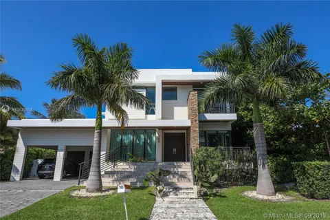 762 Fernwood Rd, Key Biscayne FL 33149