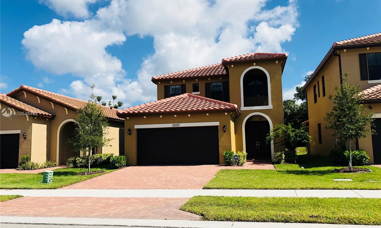 5200 NW 48th Ln, Tamarac FL 33319