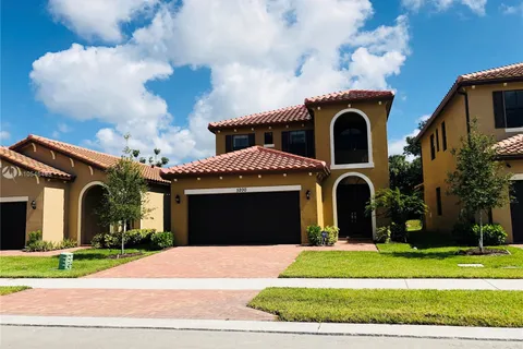 5200 NW 48th Ln, Tamarac FL 33319