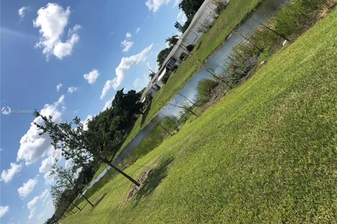 5200 NW 48th Ln, Tamarac FL 33319