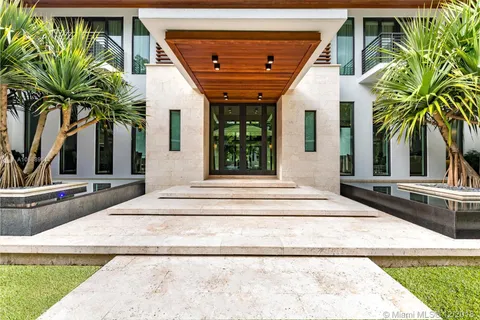 8950 ARVIDA DR, Coral Gables FL 33156