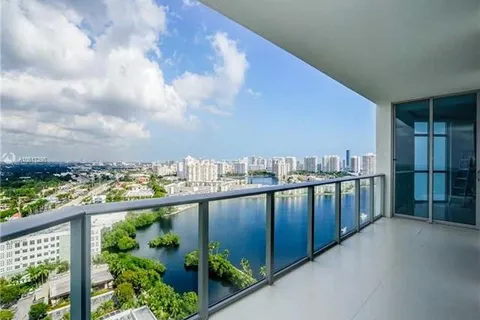 17301 Biscayne Blvd # 2102, North Miami Beach FL 33160