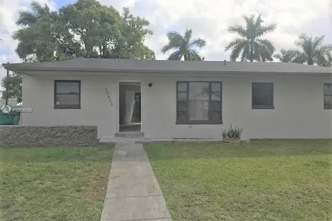 14425 SW 107th Ct, Miami FL 33176