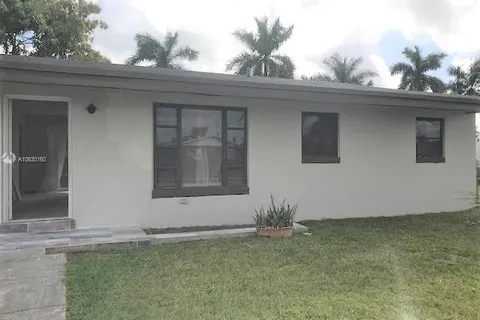 14425 SW 107th Ct, Miami FL 33176