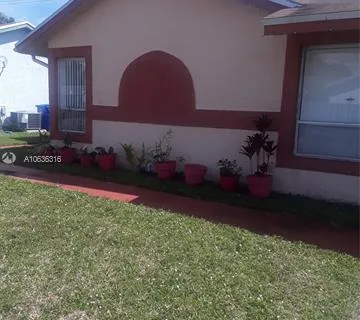 360 SW 81st Ter, North Lauderdale FL 33068