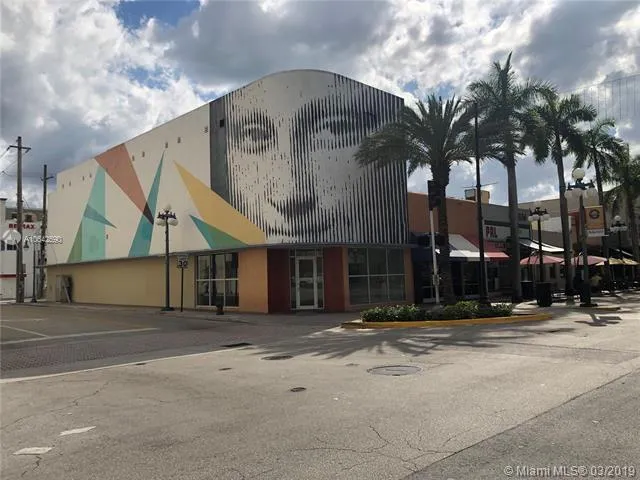 1900 Hollywood Blvd, Hollywood FL 33020