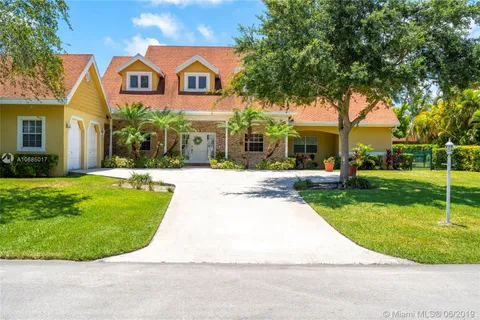 8020 SW 178th St, Palmetto Bay FL 33157