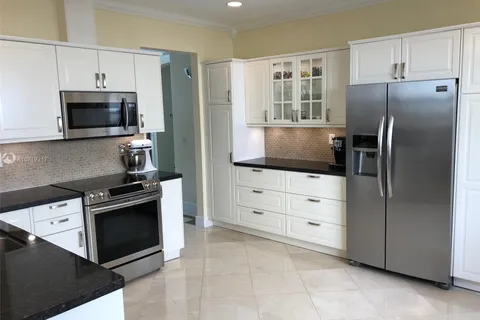 1221 Hayes St, Hollywood FL 33019