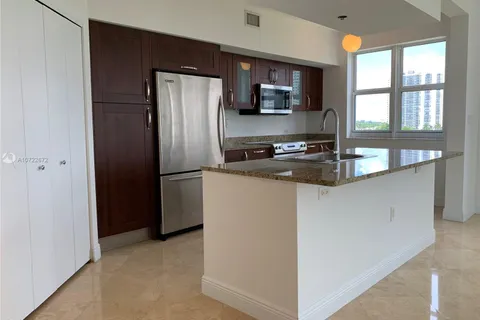20000 E Country Club Dr # 616, Aventura FL 33180