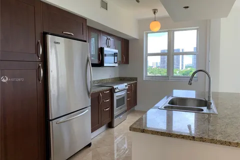 20000 E Country Club Dr # 616, Aventura FL 33180