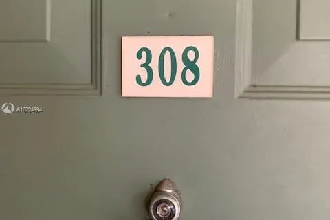 440 S Park Rd # 308, Hollywood FL 33021