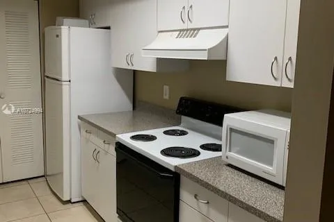440 S Park Rd # 308, Hollywood FL 33021