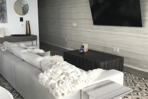 801 S Miami Ave # 4901, Miami FL 33130