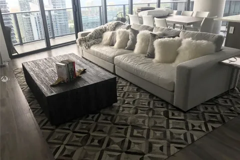 801 S Miami Ave # 4901, Miami FL 33130
